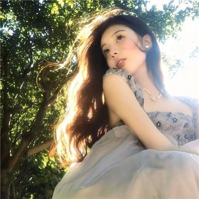站起来的女孩